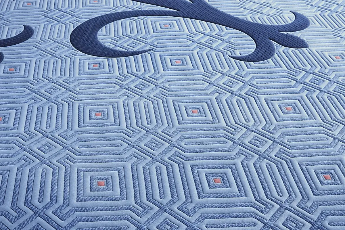 Stearns and Foster Lux Hybrid Firm Twin XL Mattress