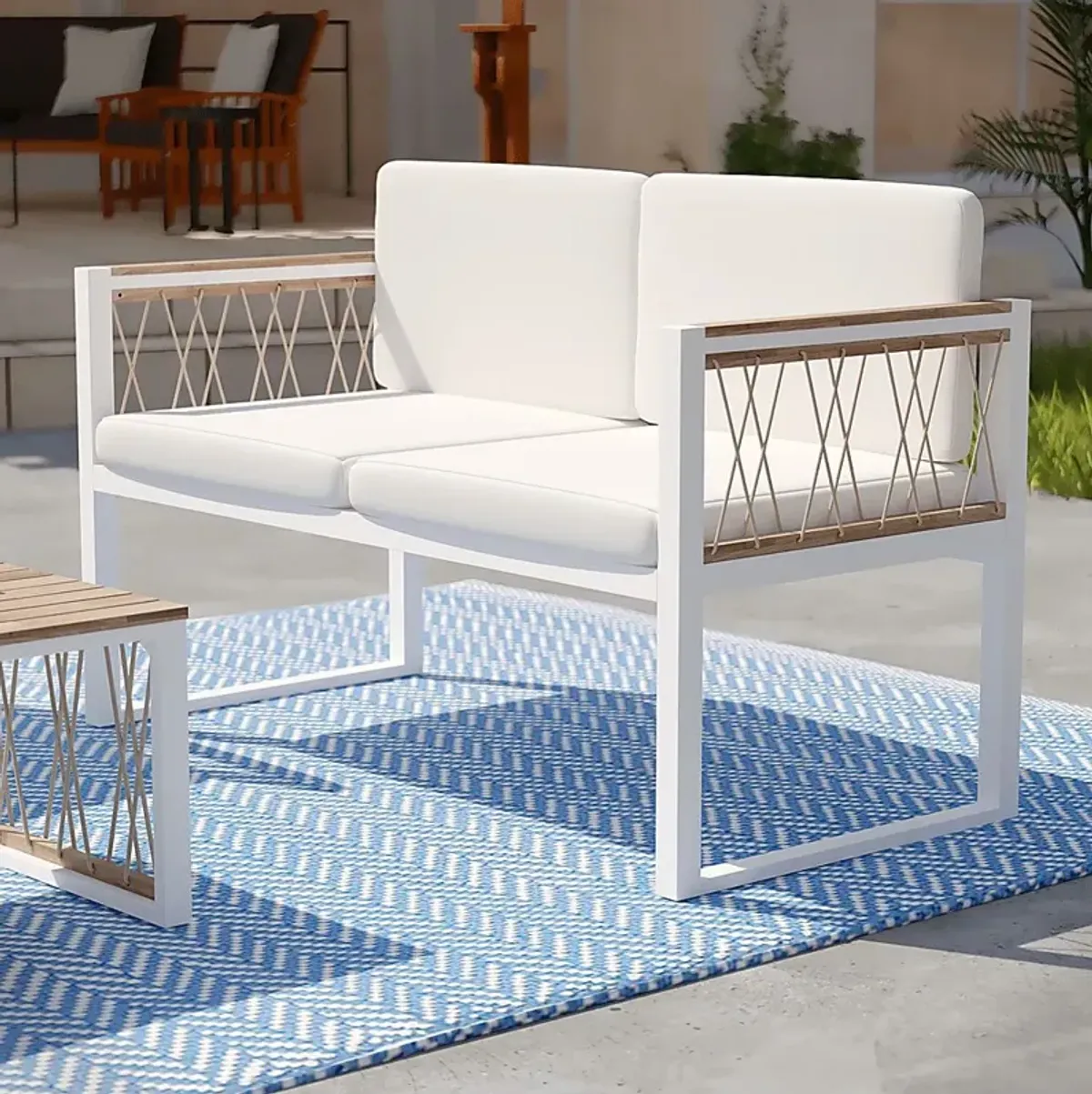 Outdoor Aldwell White Loveseat