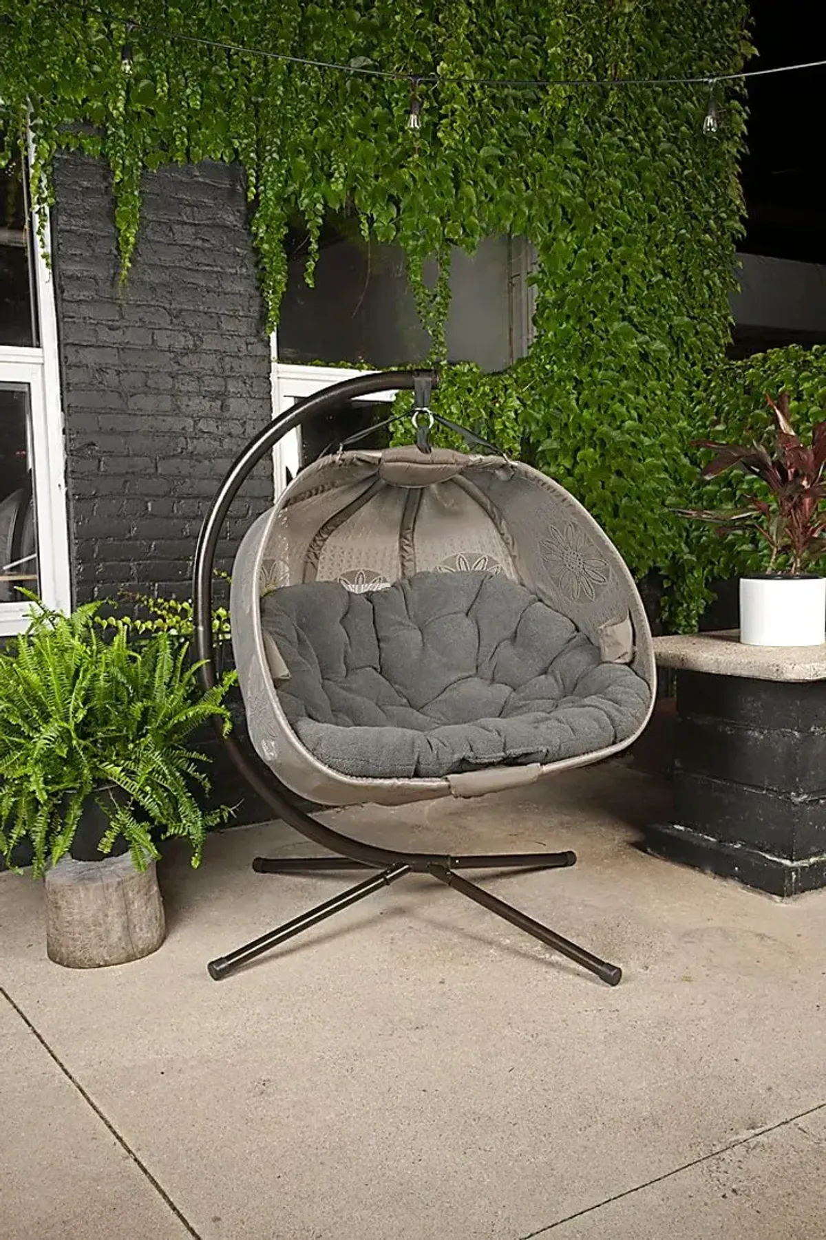 Outdoor Gratten Brown Hanging Loveseat