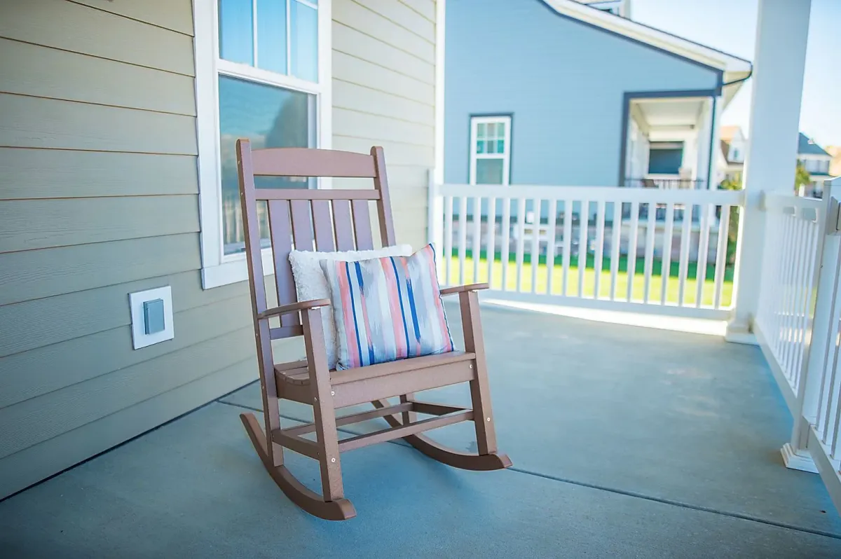 Edgarton Traditional Brown Outdoor Rocker