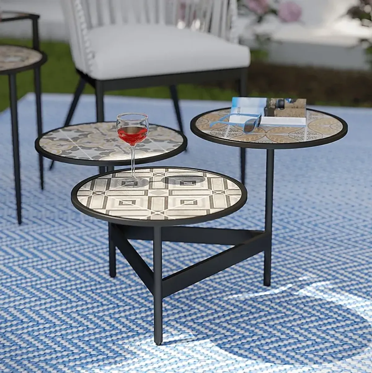 Outdoor Kennilworth Black Cocktail Table