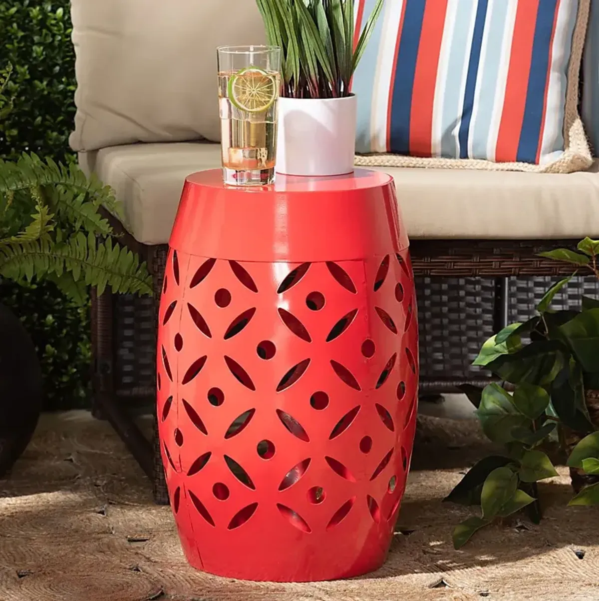 Outdoor Hadiyan Red Side Table