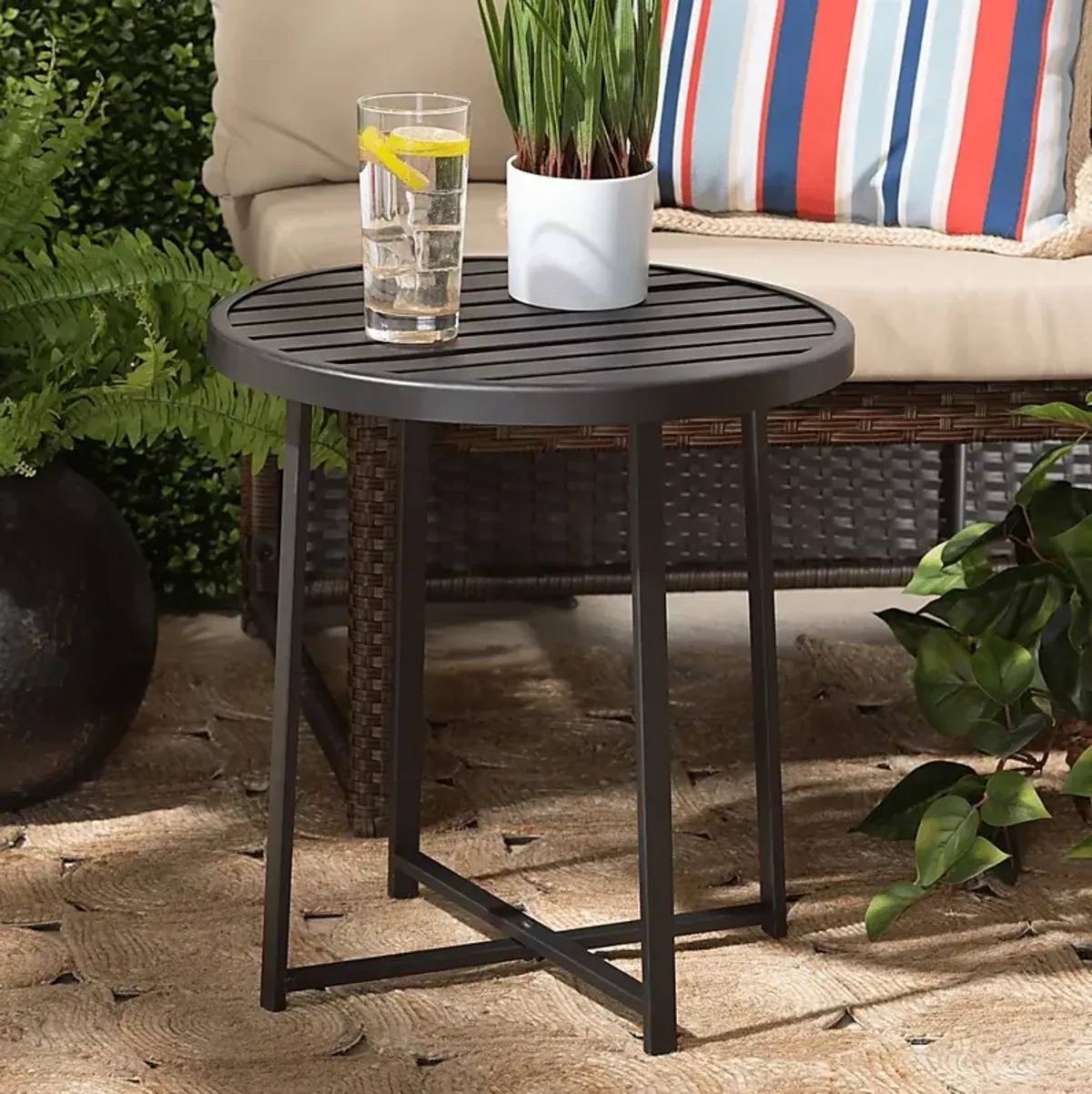 Outdoor Catlina Black Side Table