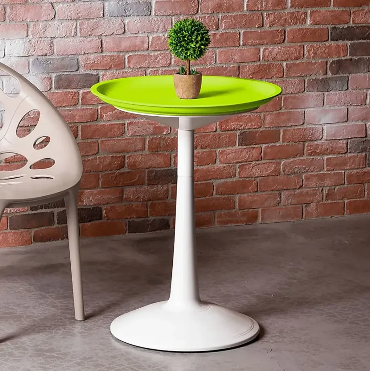 Lagoon Sprout Green Adjustable Outdoor Side Table