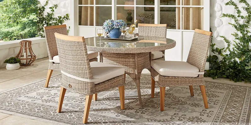Hamptons Cove Gray 5 Pc Round Outdoor Dining Set with Flax Cushions