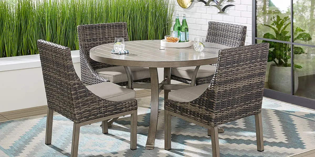 Montecello 52 in Round Outdoor Dining Table