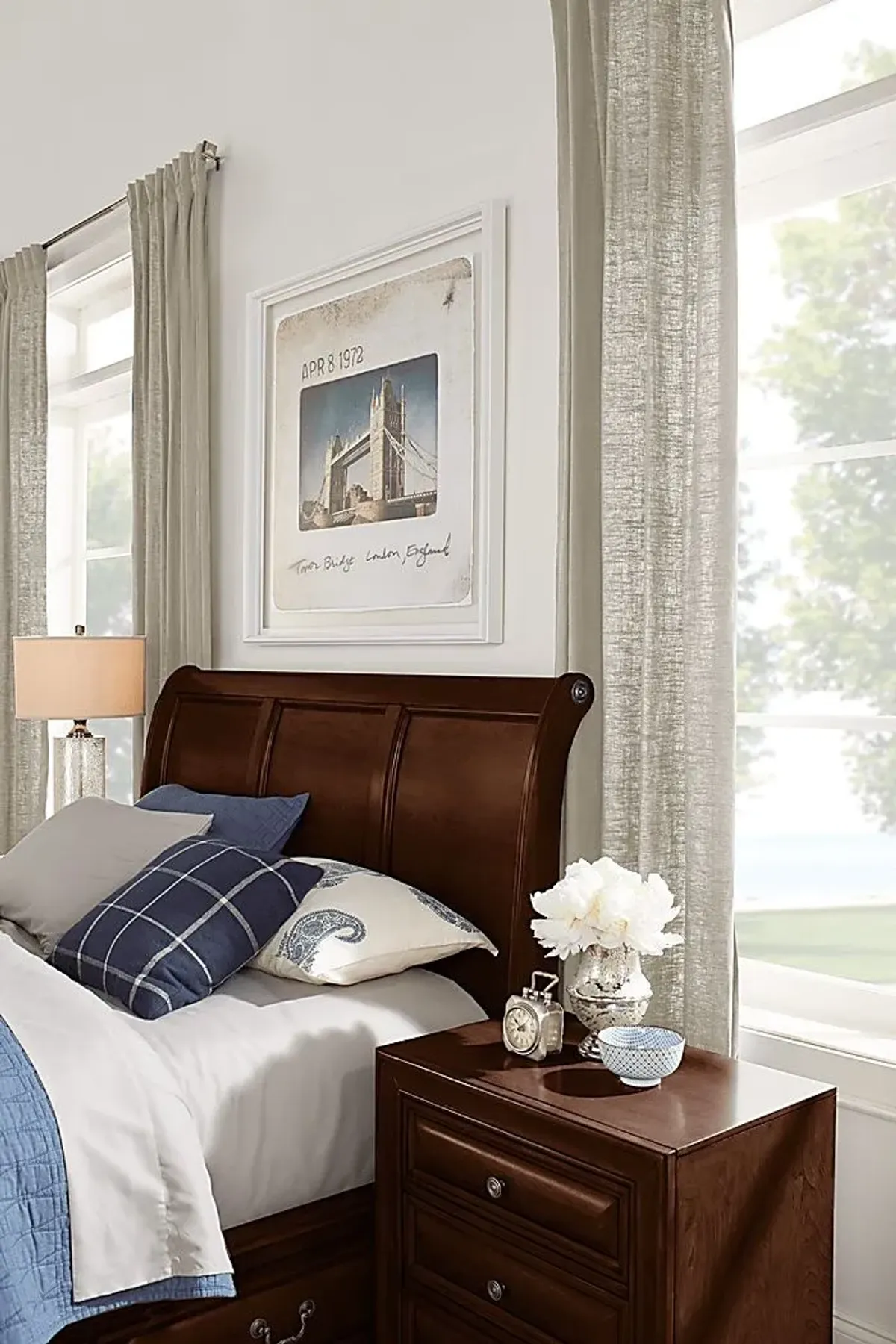 Mill Valley II Cherry 5pc King Sleigh Bedroom