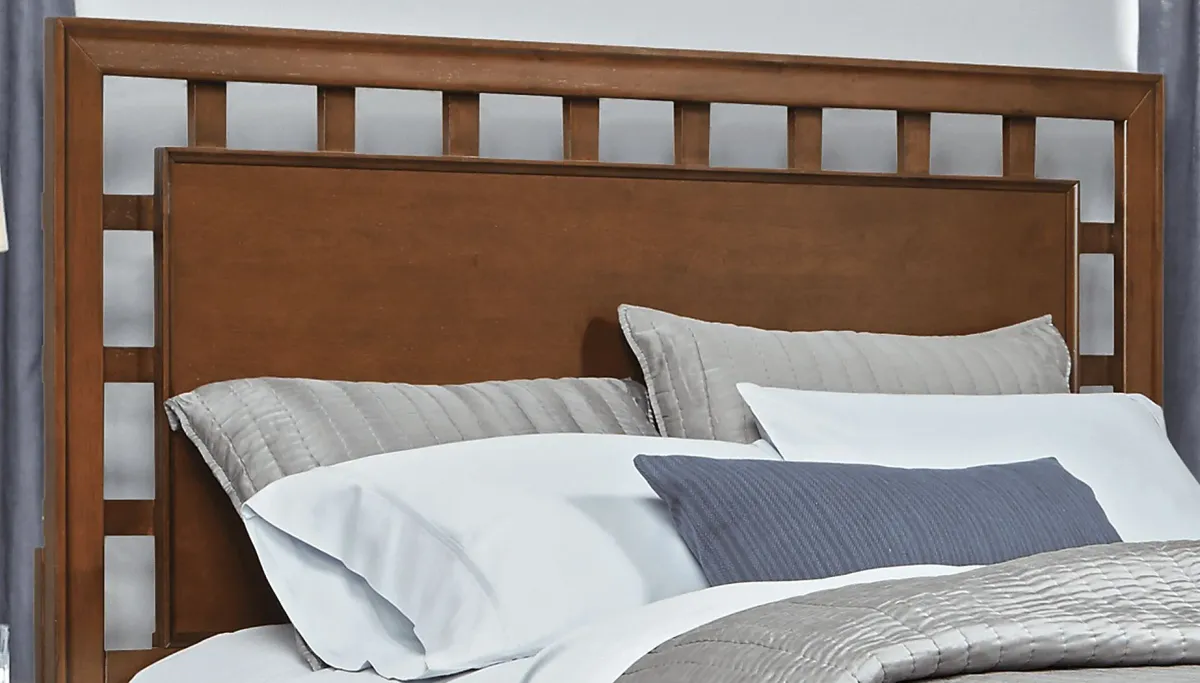 Belcourt Brown Cherry 3 Pc Queen Lattice Bed