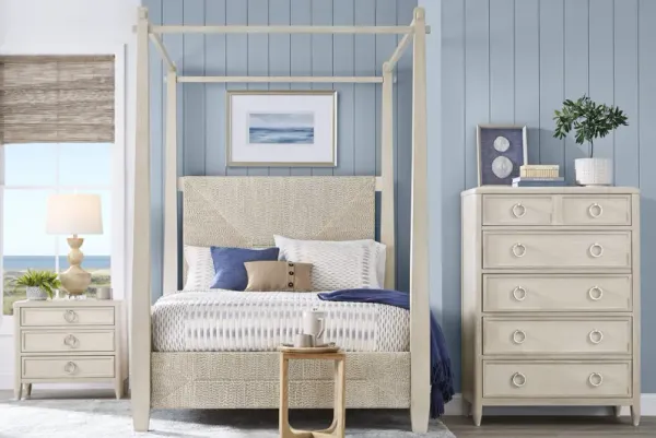 Maldive White 5 Pc Queen Poster Bedroom