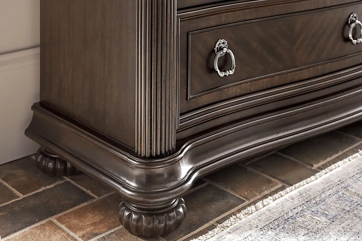Gallagher Avenue Brown 5 Pc Queen Bedroom