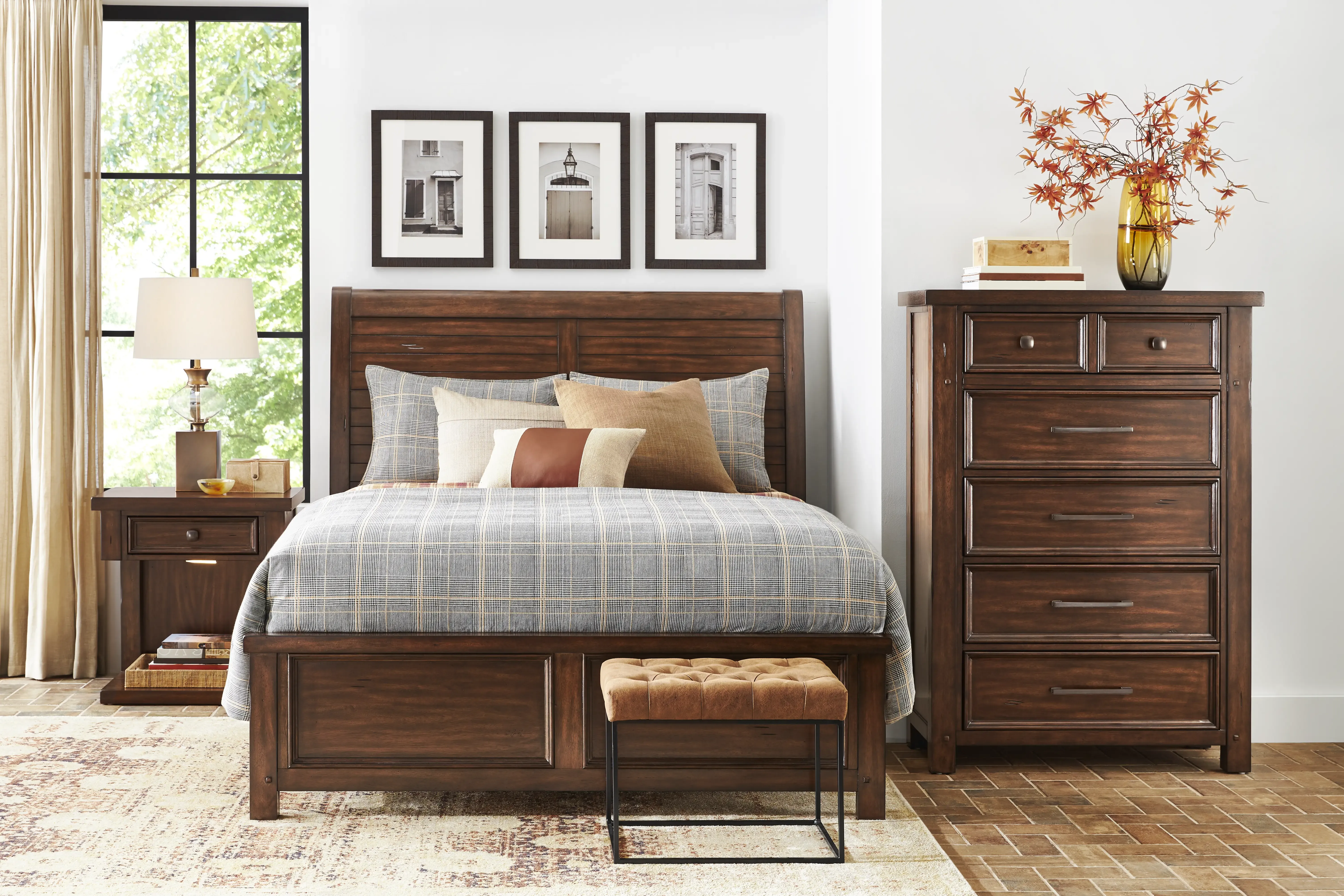 Emberton Dark Brown 5 Pc Queen Sleigh Bedroom