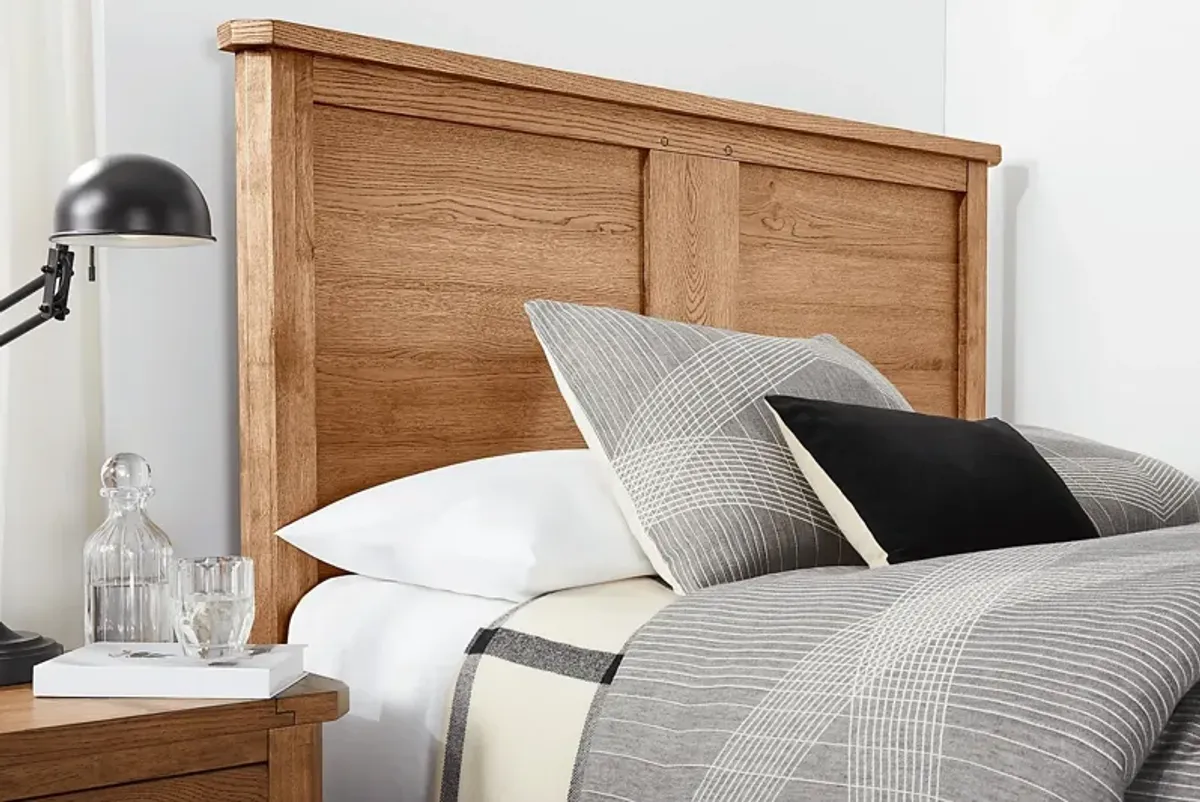 Hargrove Light Oak 5 Pc Queen Panel Bedroom
