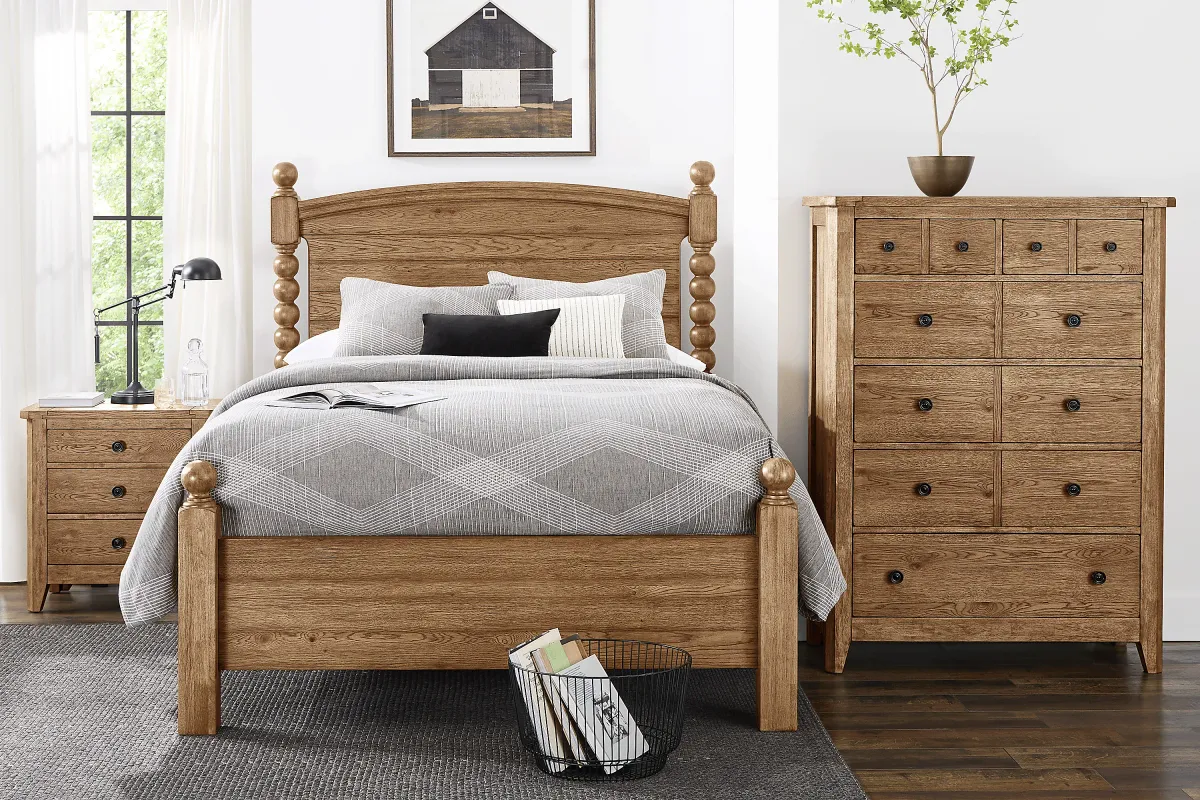 Hargrove Light Oak 5 Pc Queen Post Bedroom