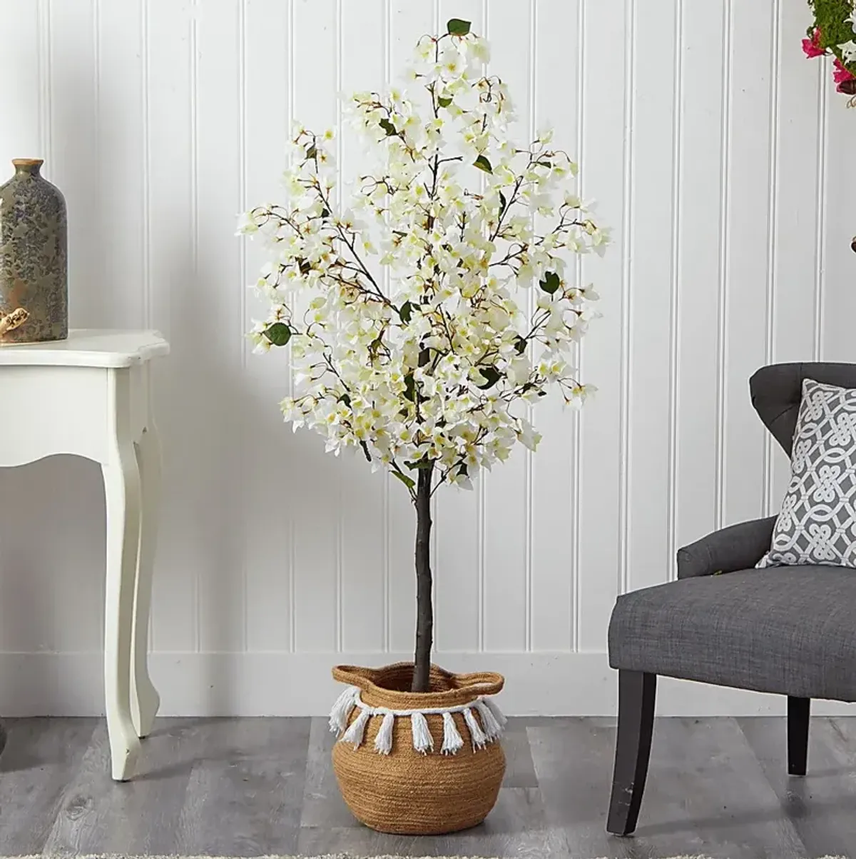 Corintia II White Tree with Basket