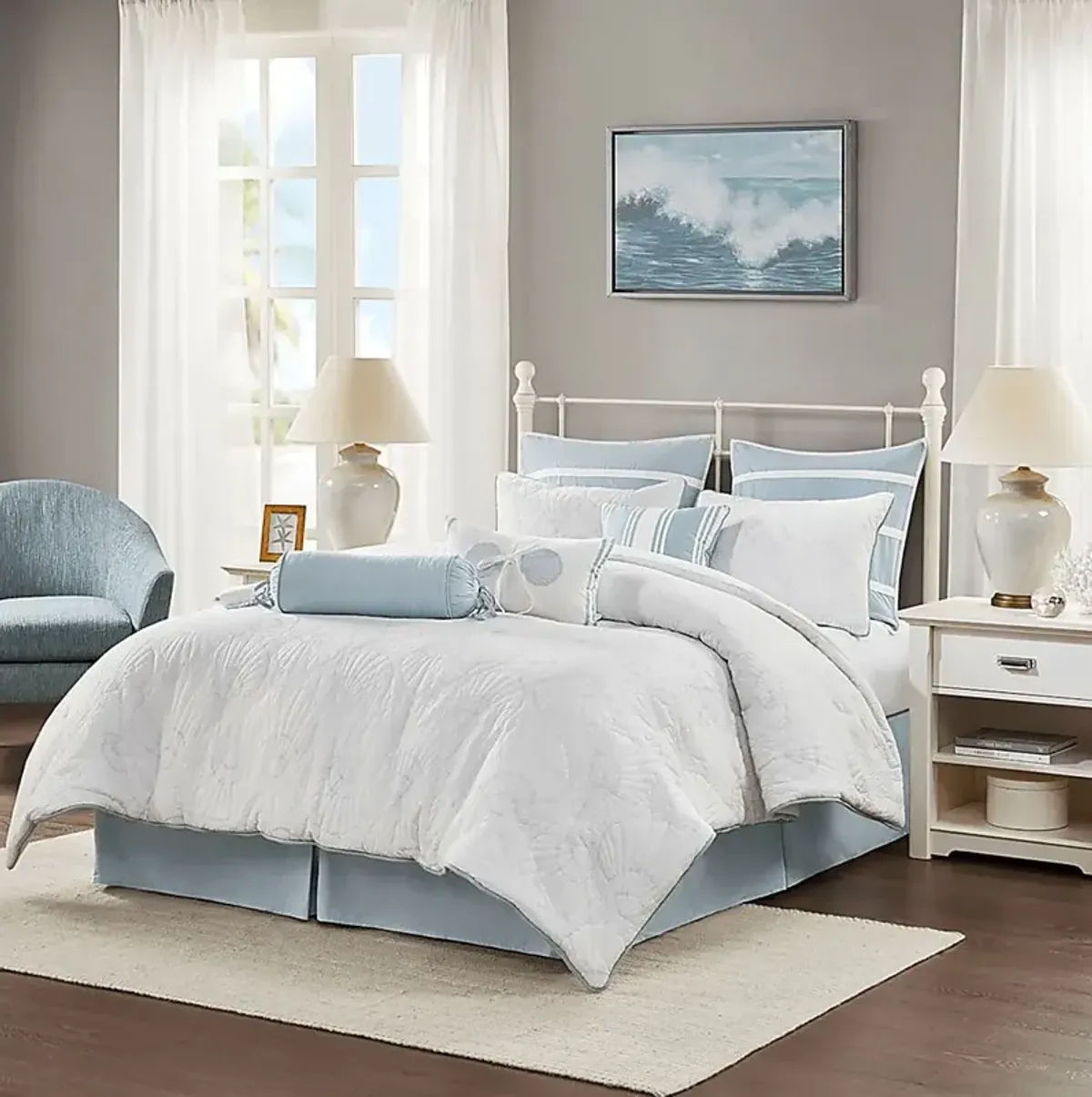 Emilisa White Queen Comforter Set