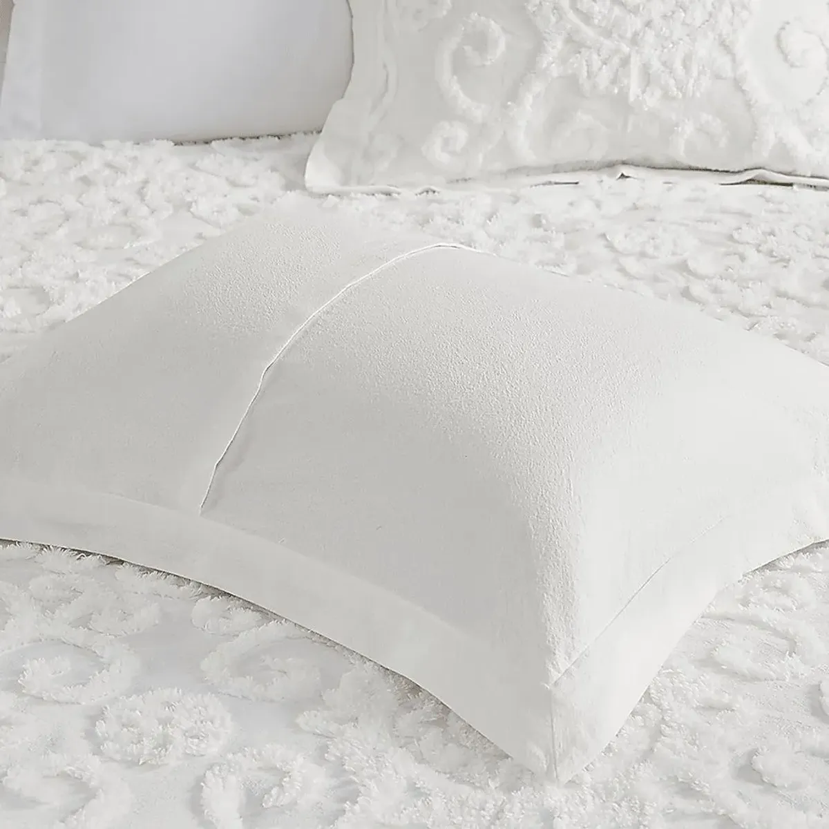 Alaegha Ivory 3 pc King Comforter Set