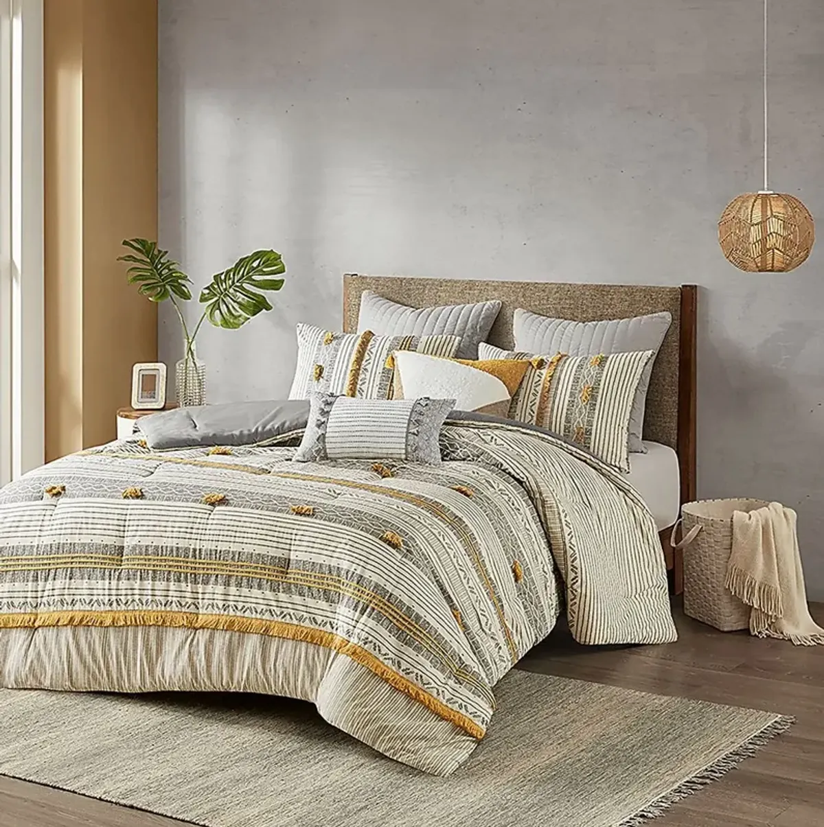 Saedi Gray Full/Queen 3 pc Comforter Set