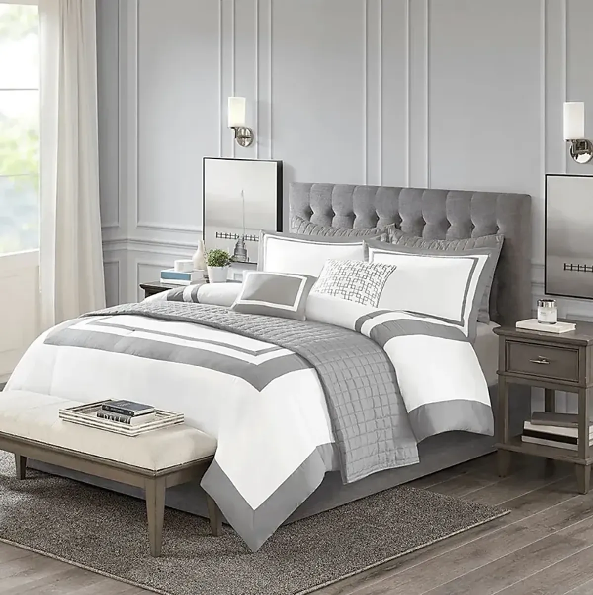 Wayde Gray 8 pc Full/Queen Quilt Set