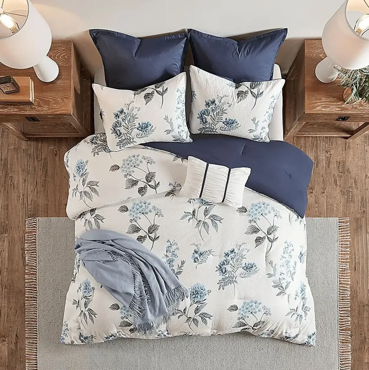 Brindan Blue 7 pc Full/ Queen Comforter Set