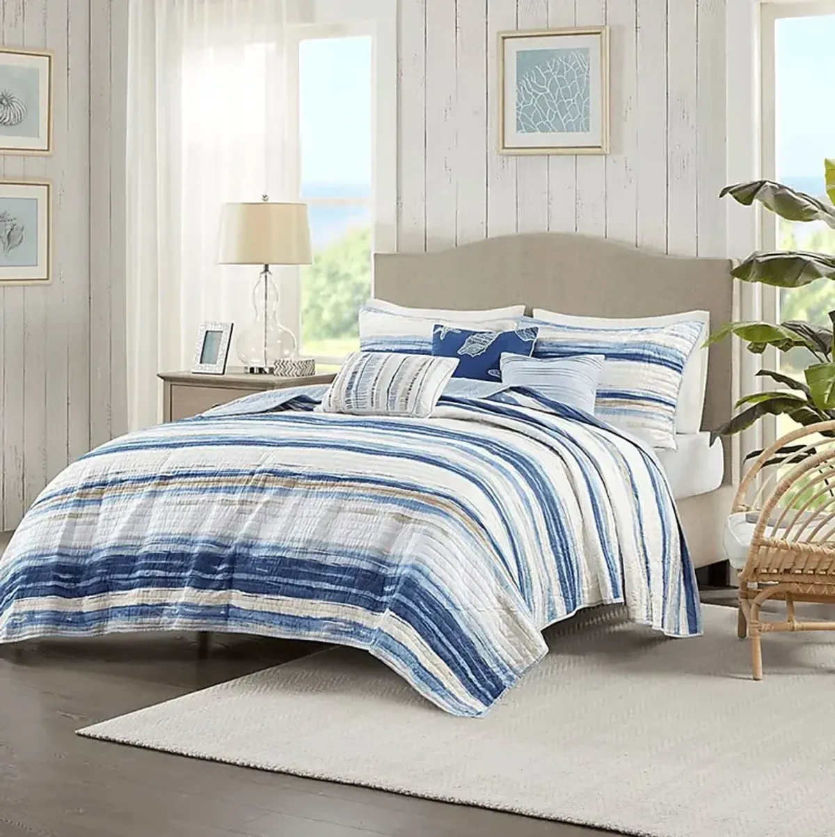 Lillya Blue 6 pc King/Cal King Quilt Set