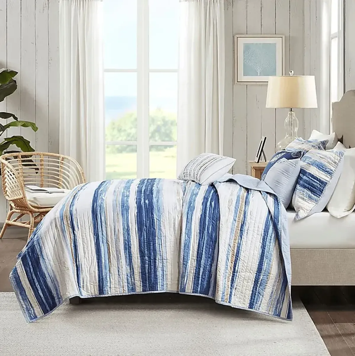 Lillya Blue 6 pc King/Cal King Quilt Set