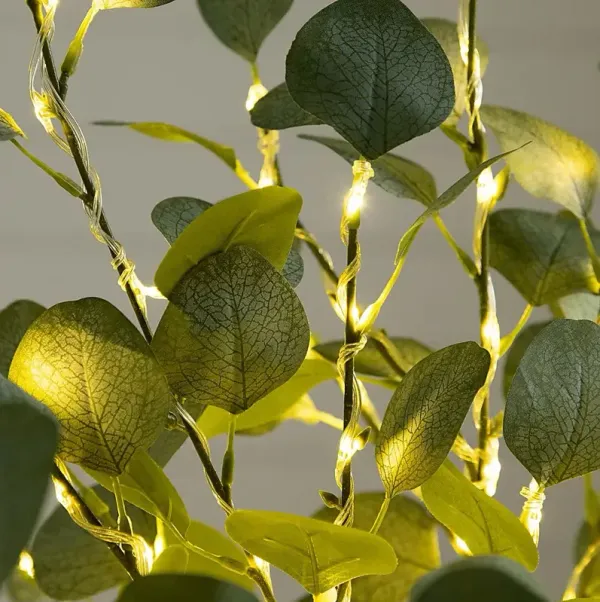 Piowar III Green Silk Tree with Lights