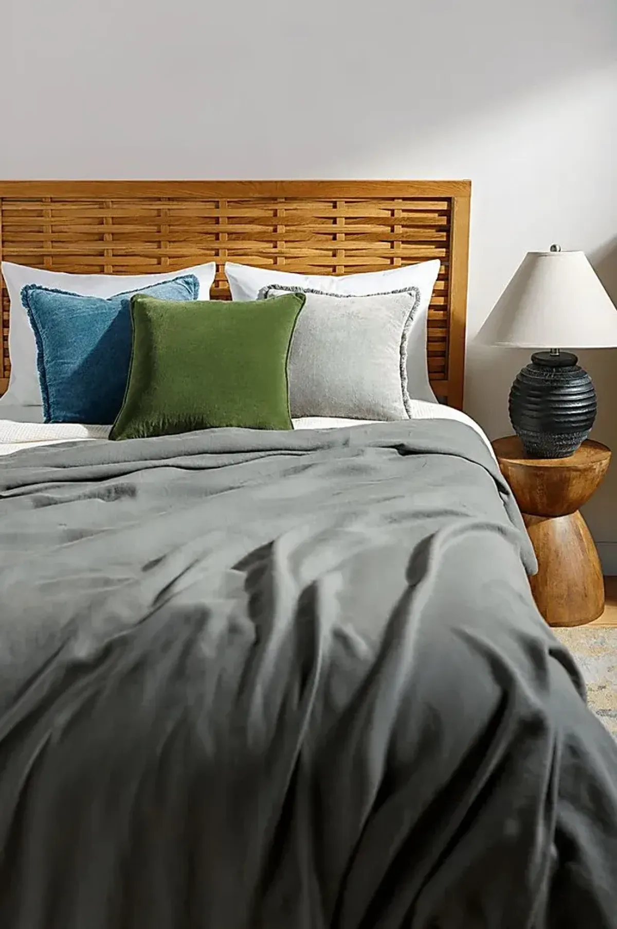 Kukao Green Accent Pillow