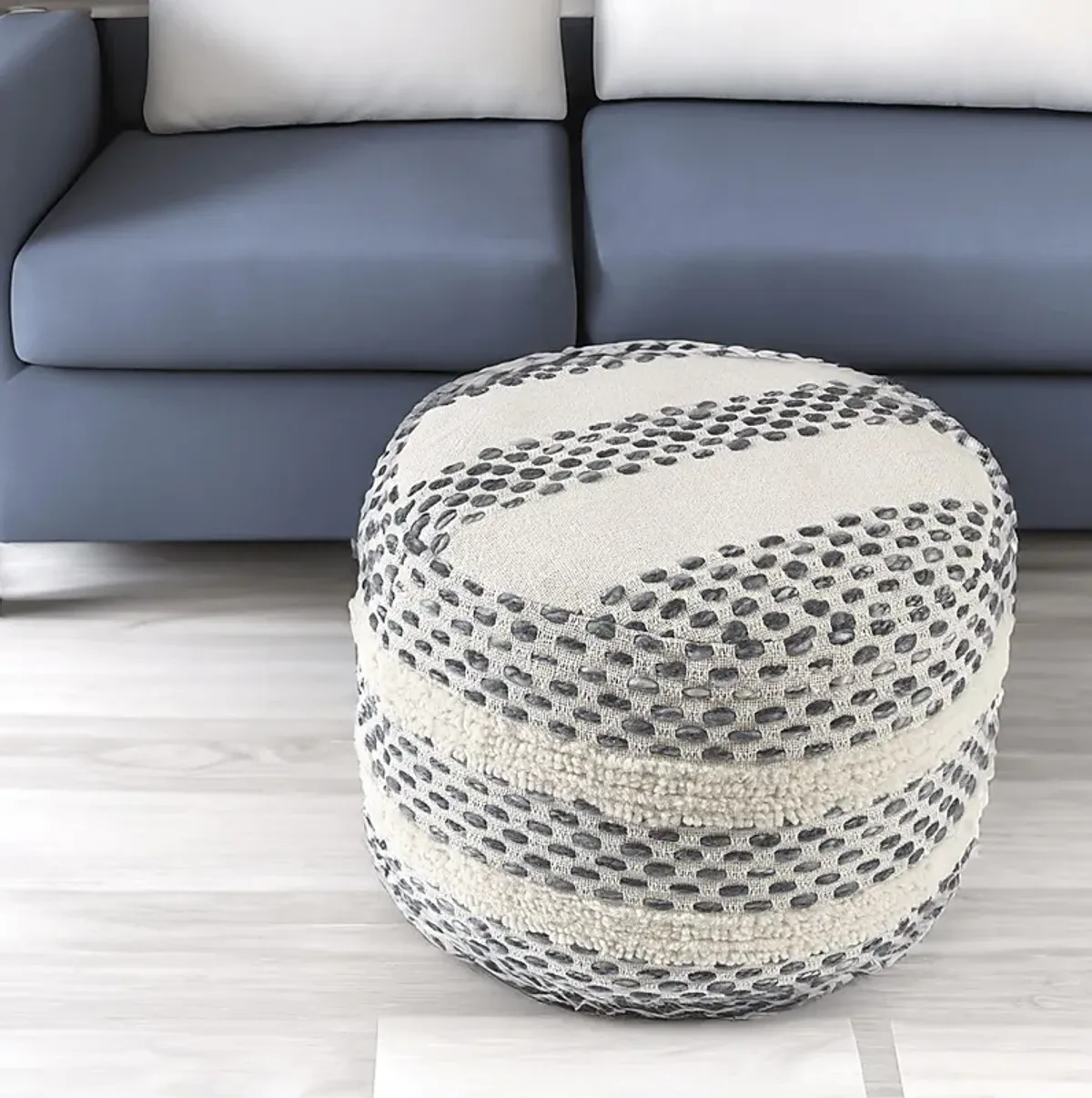 Vaddo Gray/Ivory Pouf