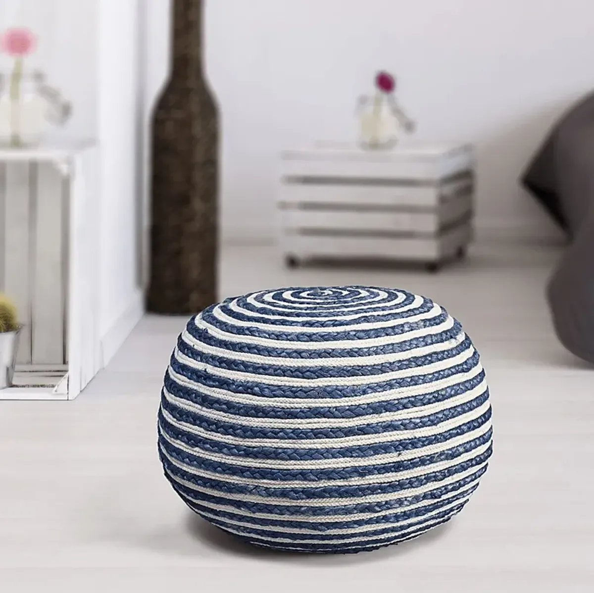 Buitra Blue/White Pouf