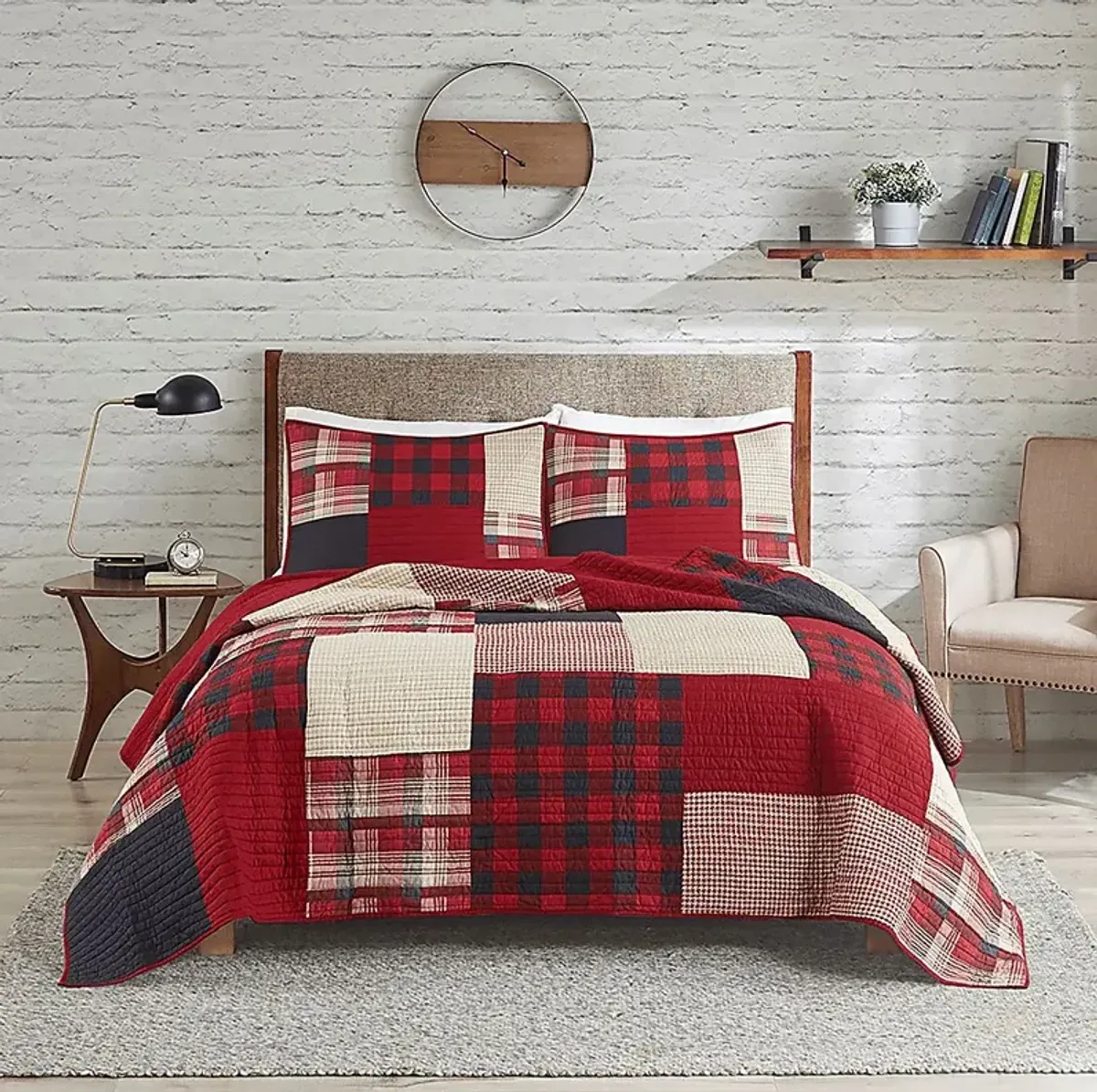 Kelya Red Full/Queen Quilt Set