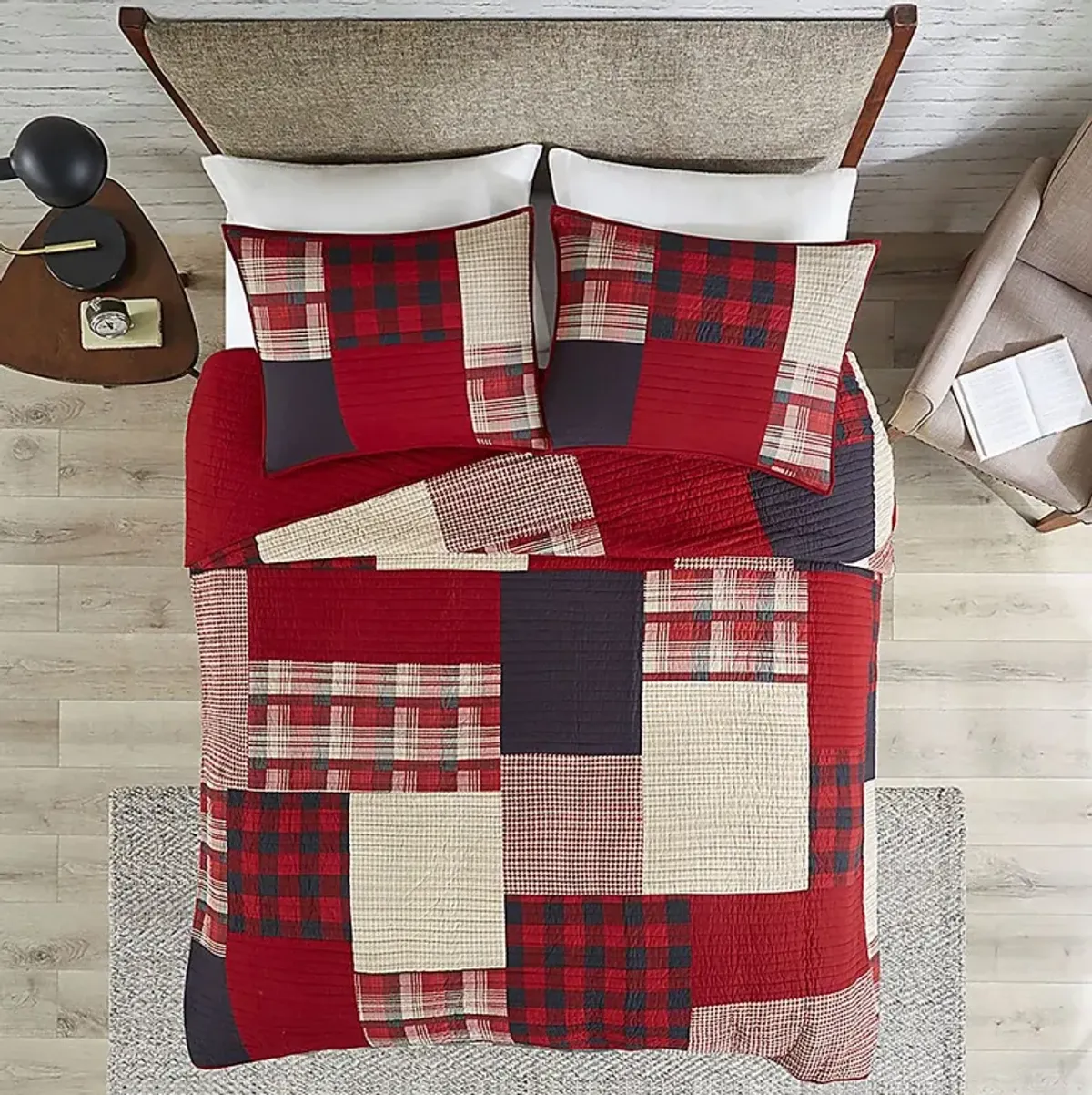 Kelya Red Full/Queen Quilt Set