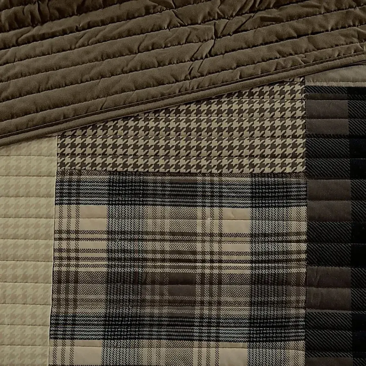 Acsel Brown Full/ Queen Quilt Set