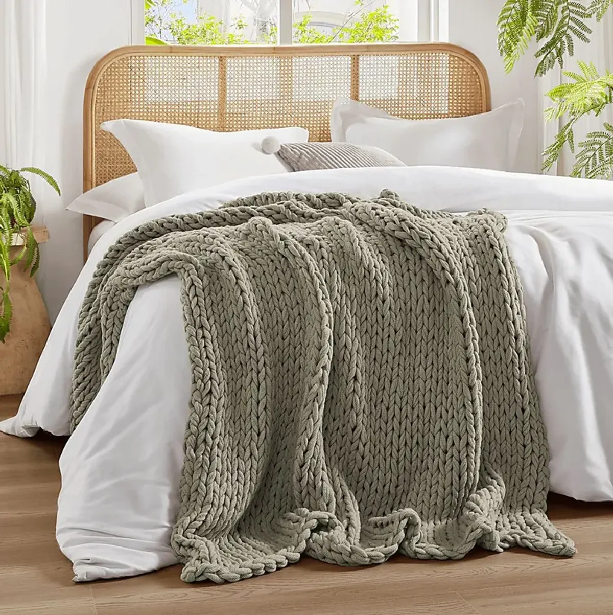 Apenzell Light Gray Throw Blanket