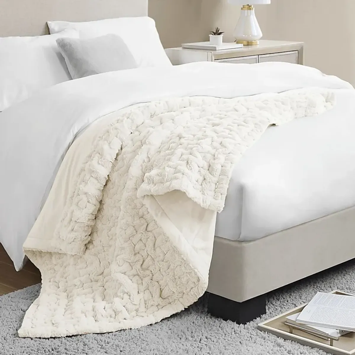 Balleyduff Ivory Throw Blanket