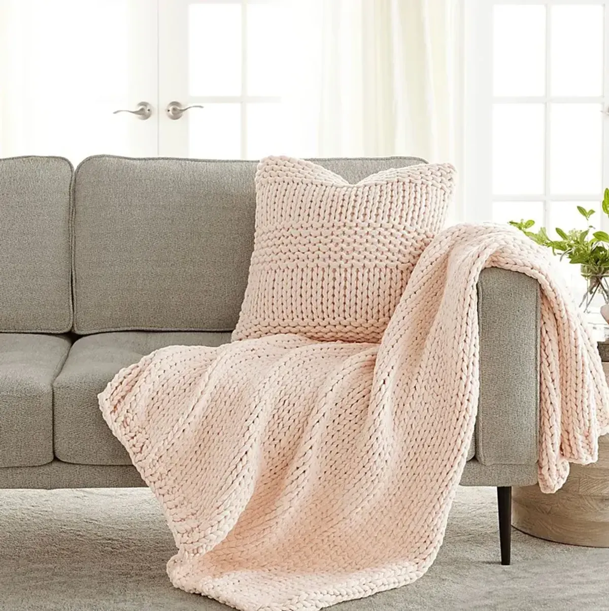 Goldriver Blush Throw Blanket Set