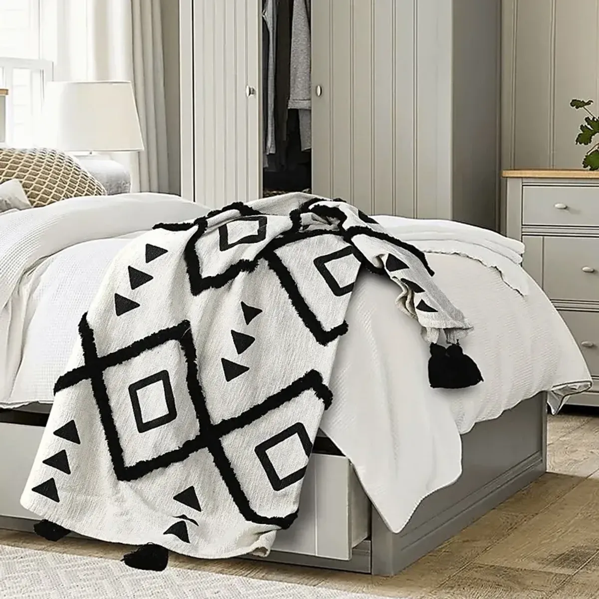 Hookstone VIII Black Throw Blanket