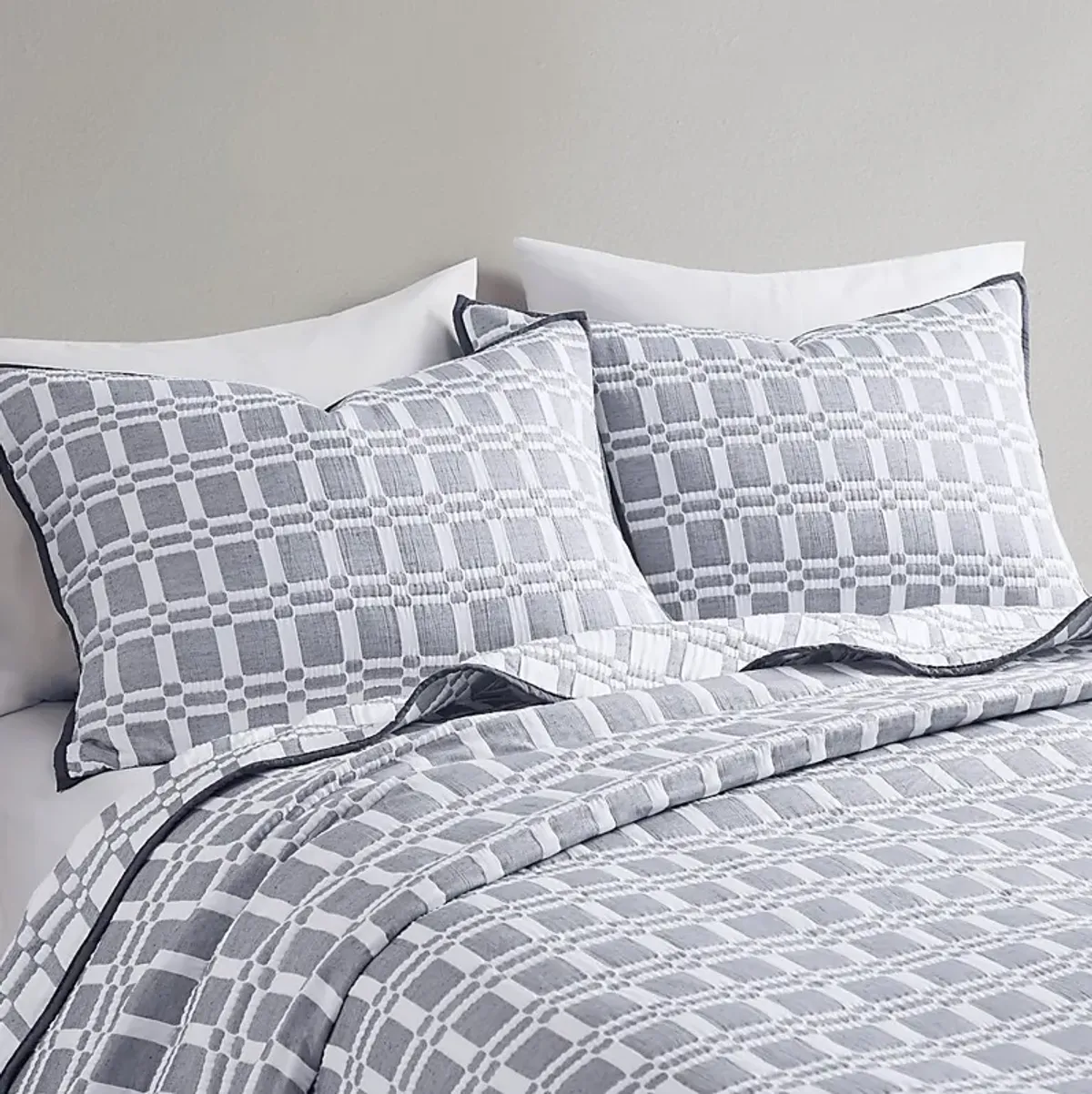 Viriole Gray 3 Pc Full/Queen Coverlet Set