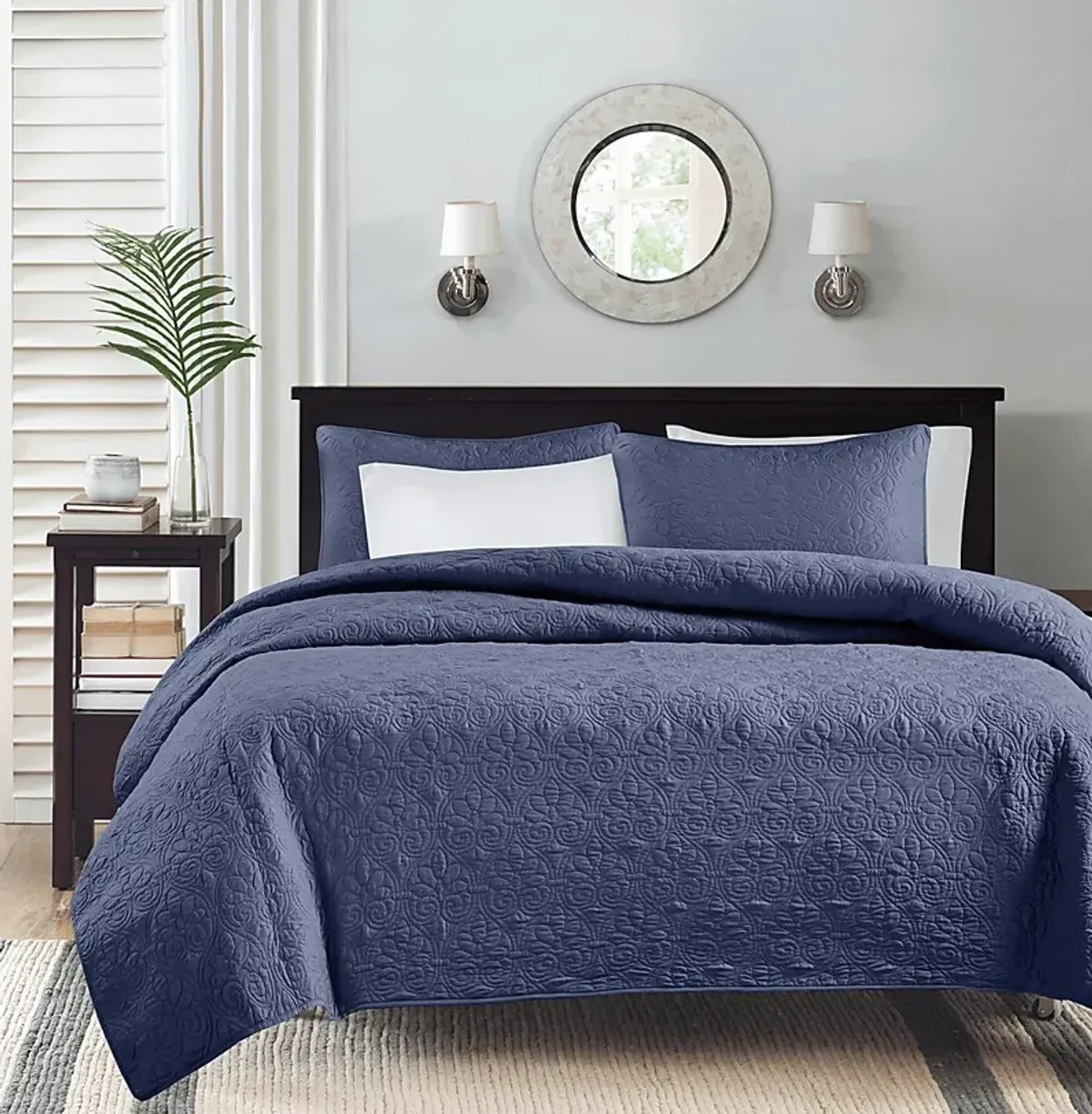 Toyah Navy 3 Pc Full/Queen Quilt Set