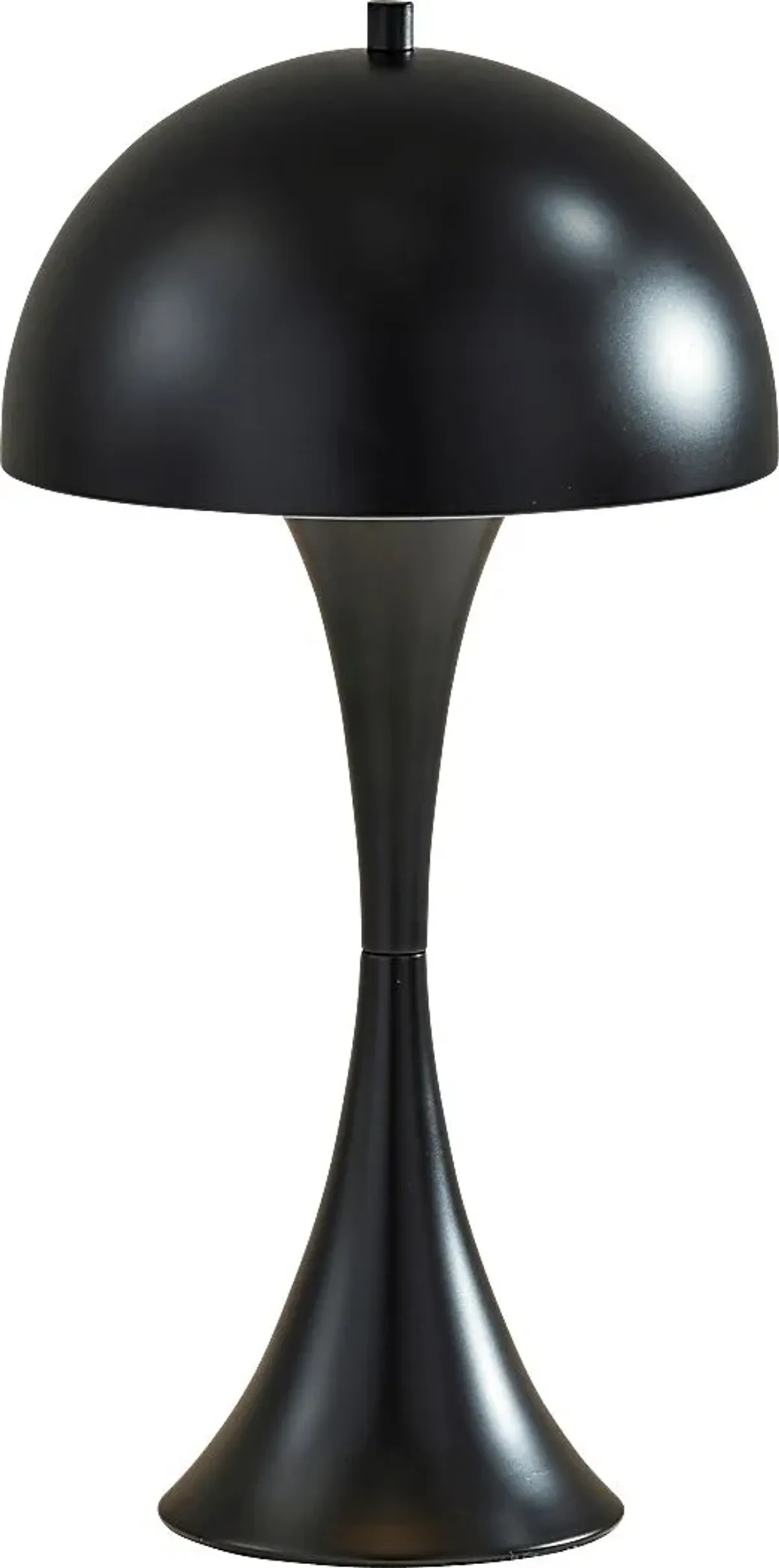 Beaubien Estates Black Lamp