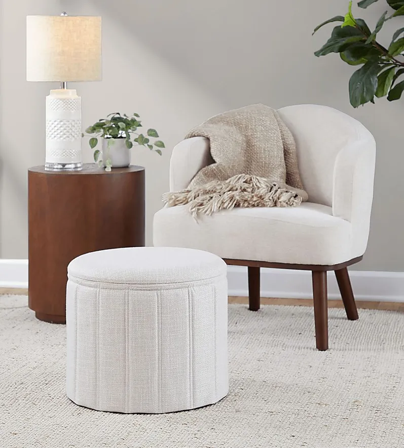 Tumpkins Cream Accent Chair