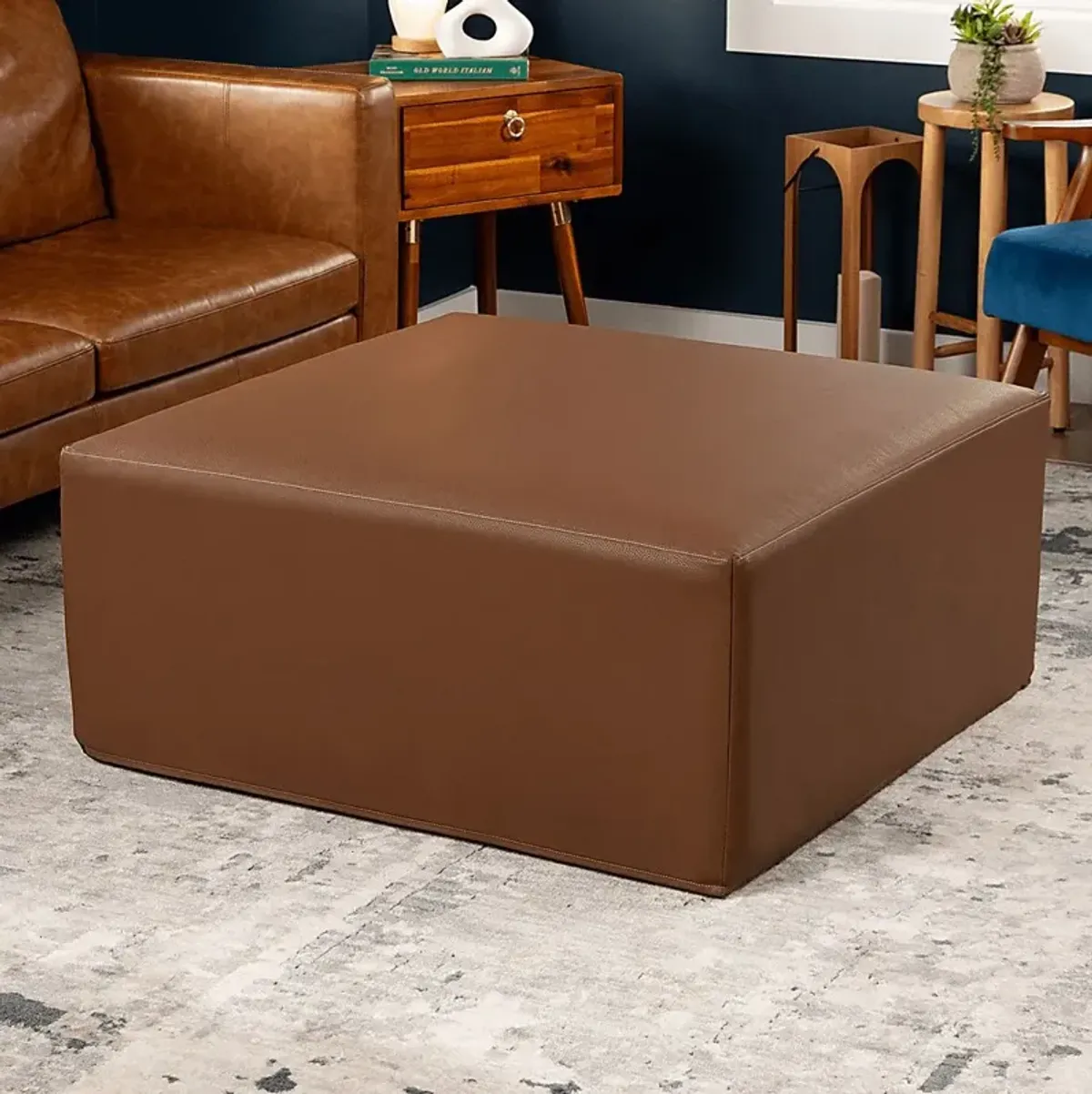 Lesusa I Walnut Ottoman