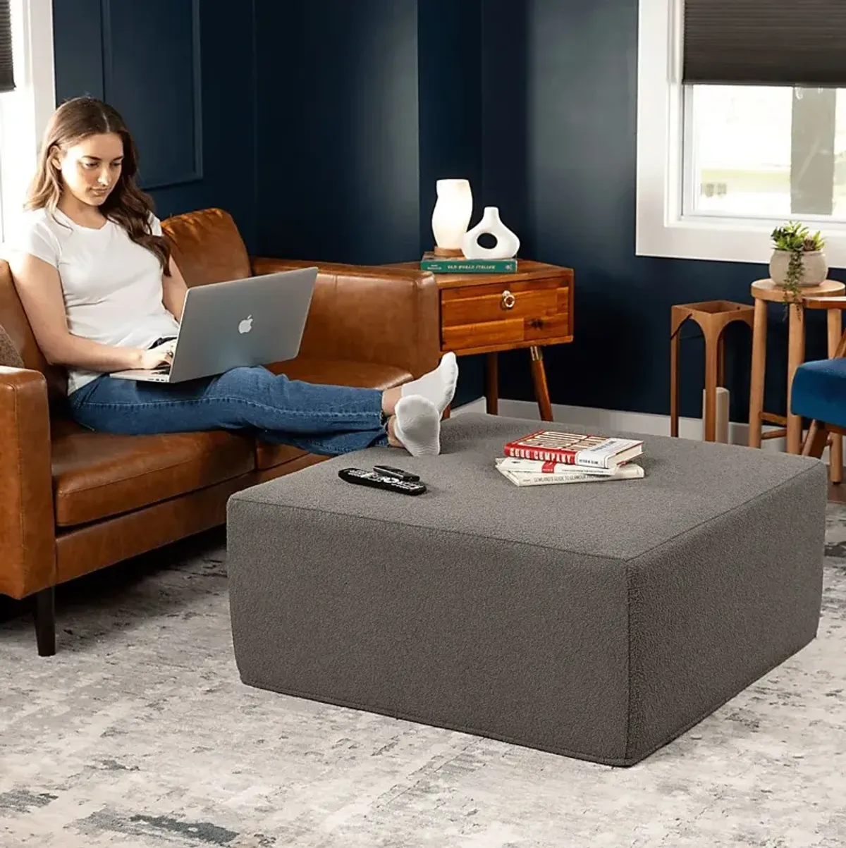 Lesusa II Gray Ottoman