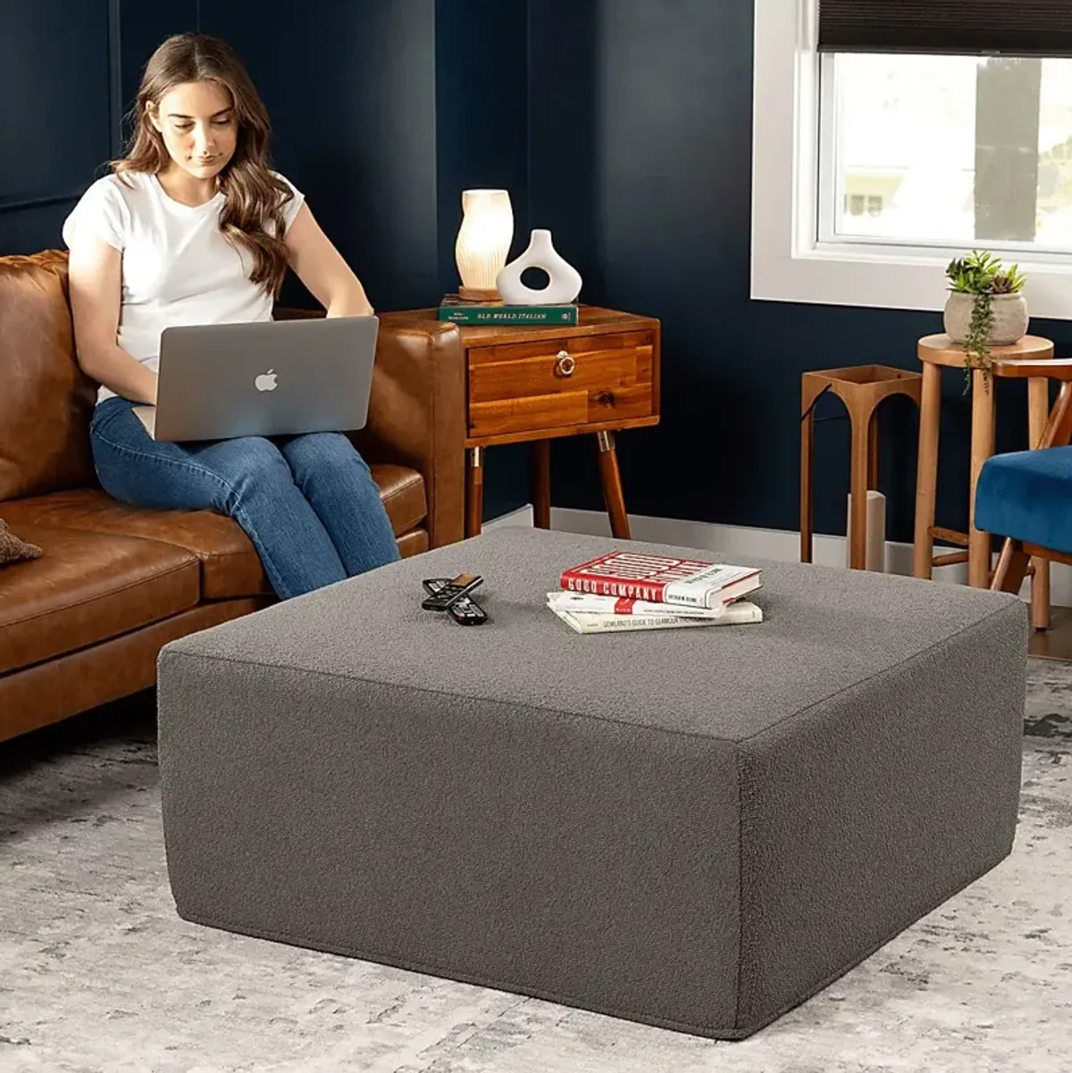 Lesusa II Gray Ottoman
