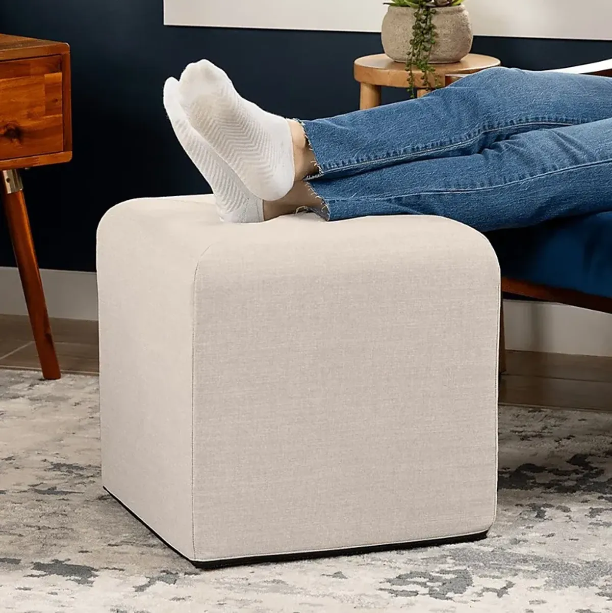 Edunci Light Gray Ottoman
