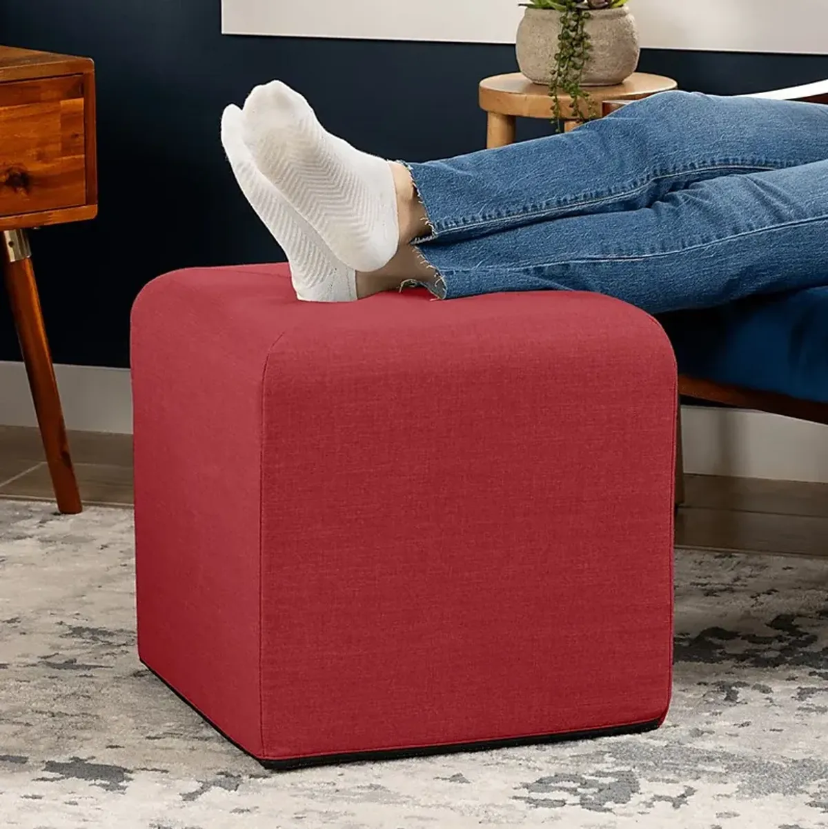 Edunci Red Ottoman