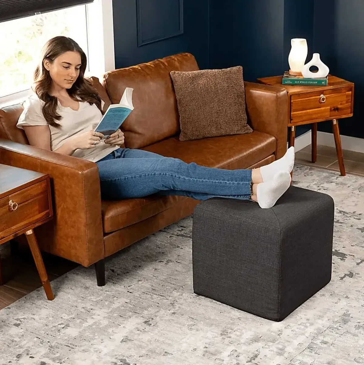 Edunci Black Ottoman