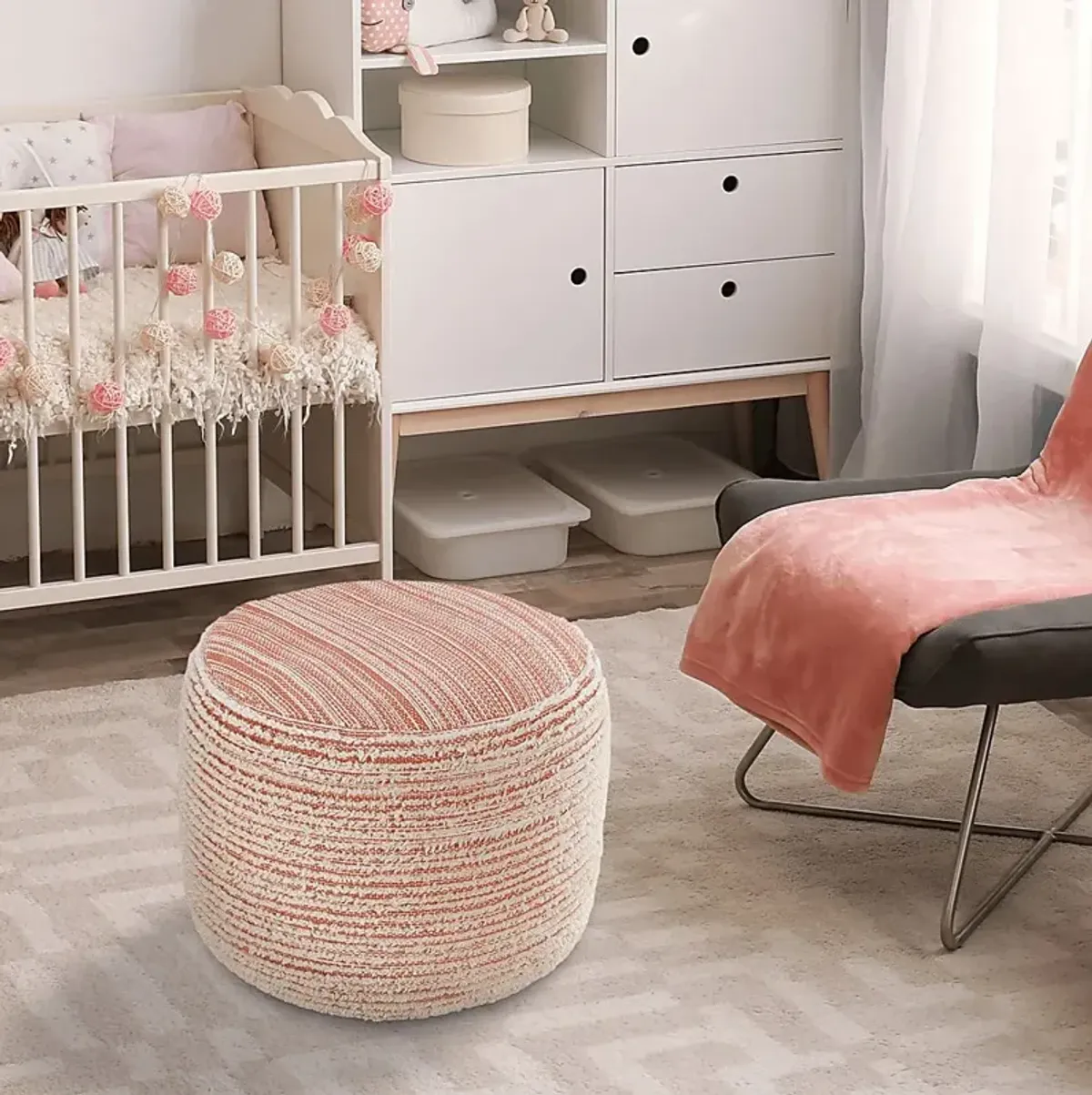 Cinnac Red Pouf