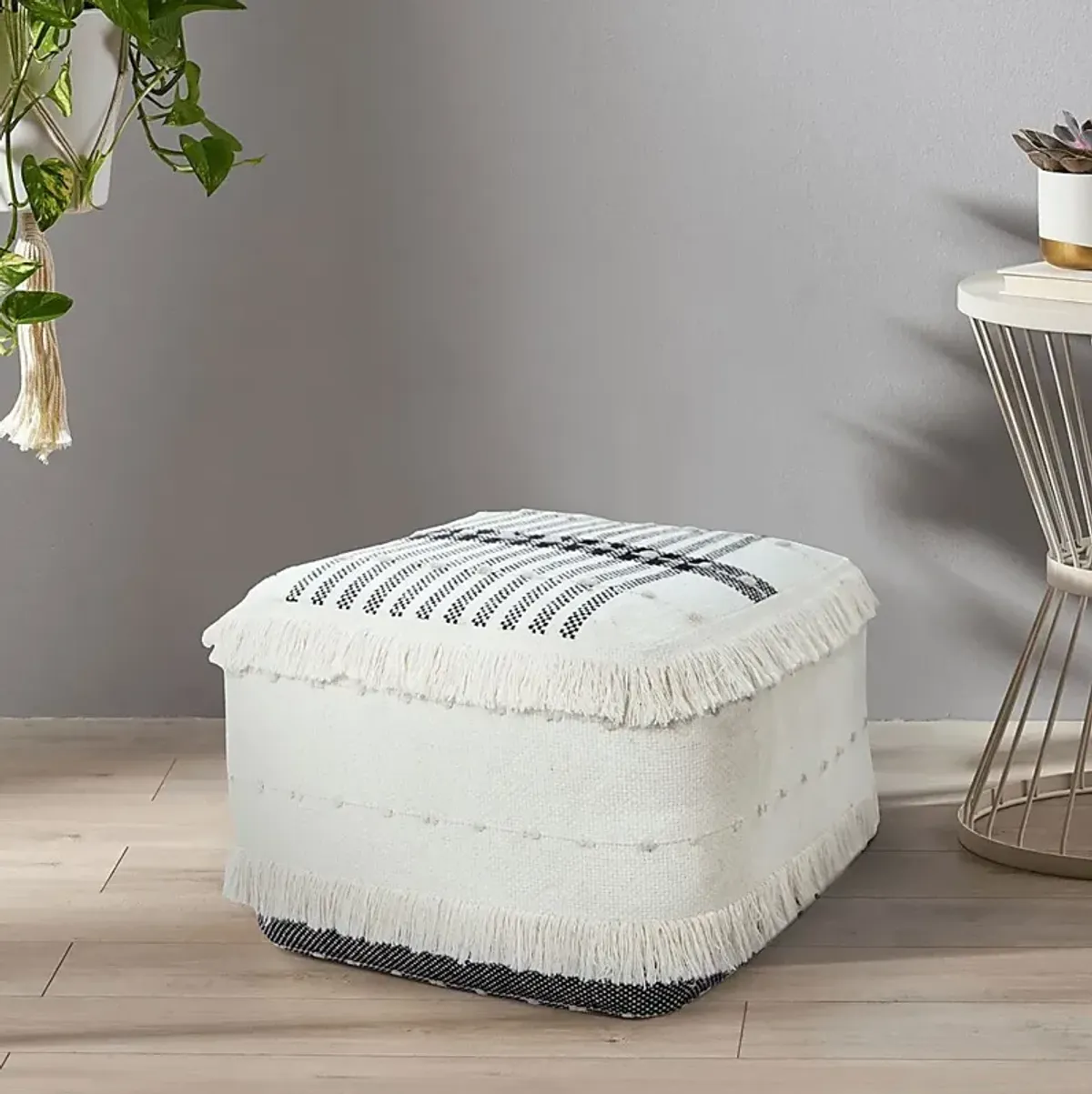 Brinok White Pouf