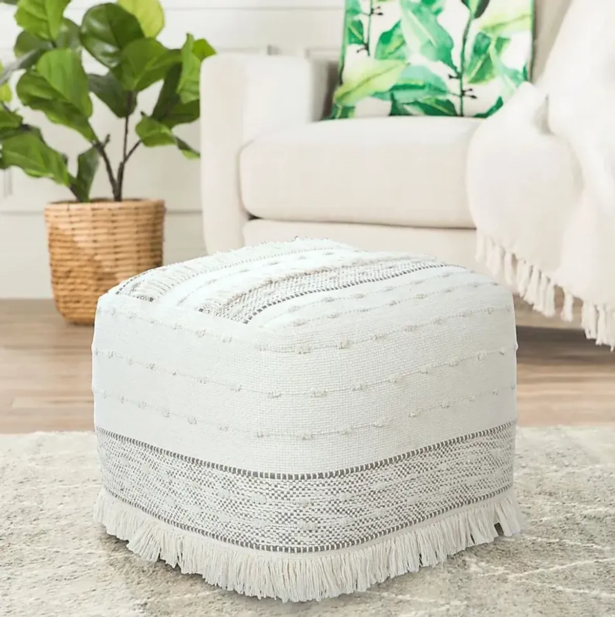 Hewen Cream Pouf