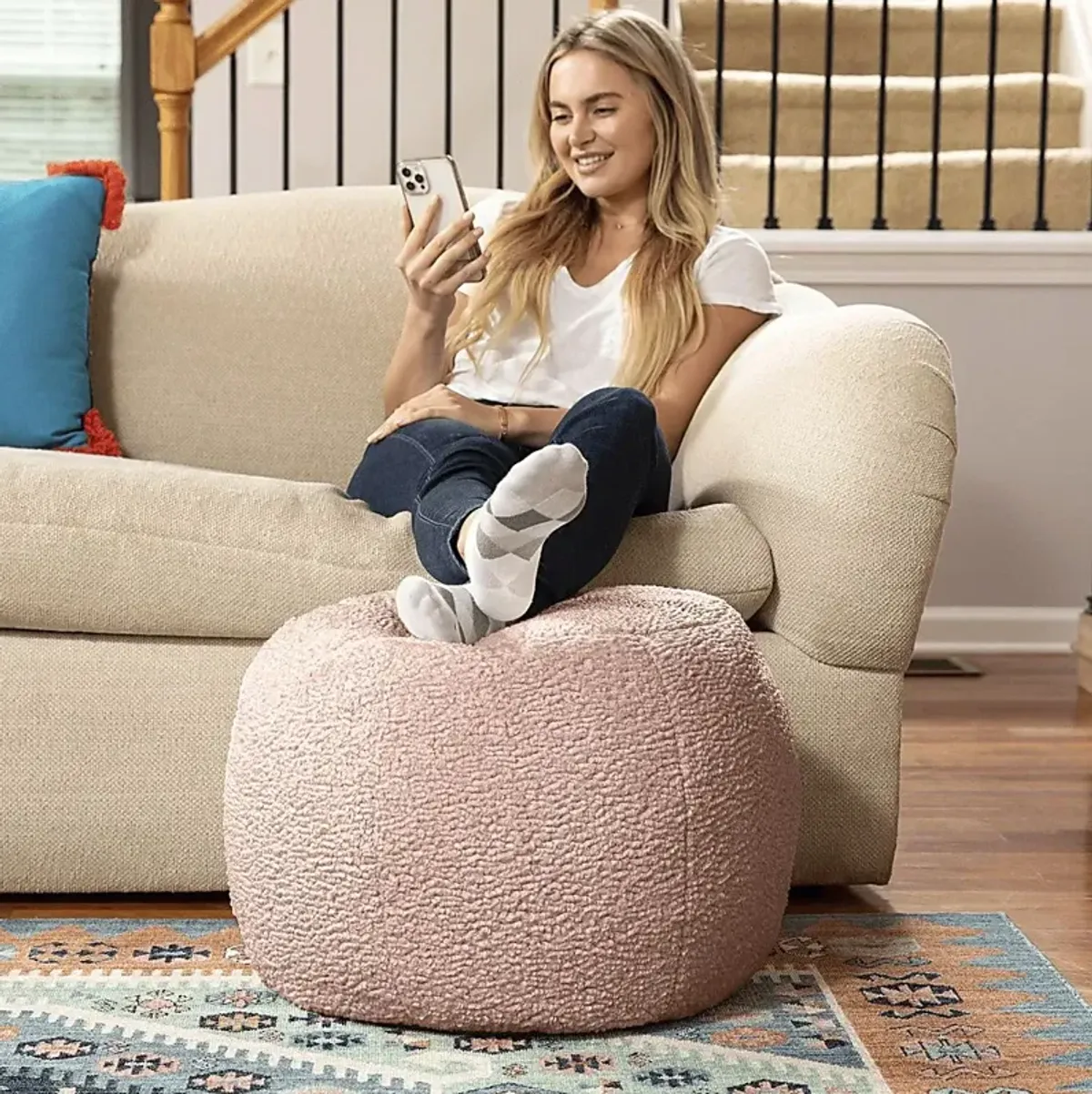 Bansqa I Pink Shearling Pouf